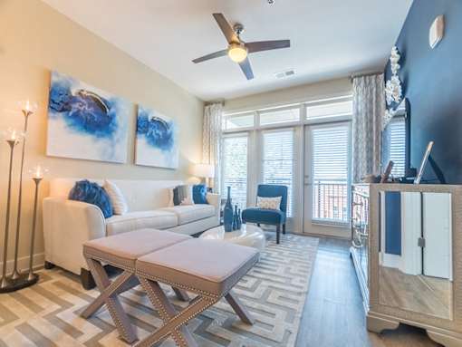 Ceiling Fan In Living Room at Link Apartments® West End, Greenville
