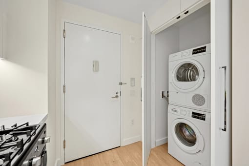 Washer Dryer In Unit at Link Apartments® QPN, Long Island City