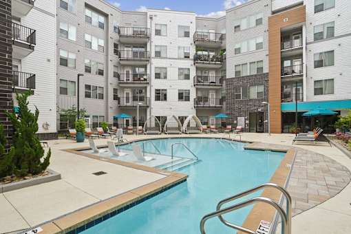 Poo View at Link Apartments® Montford, Charlotte, NC, 28209