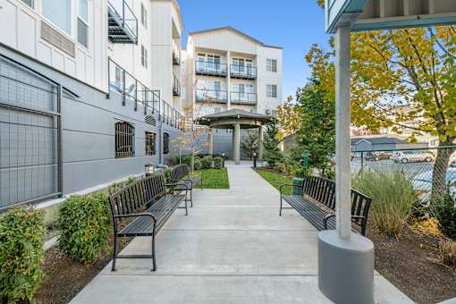 Paved grounds at Maddox Apartments