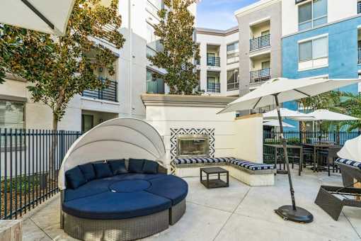Exterior Fireplace and Lounge at Enclave at Warner Center, 6710 Variel Ave