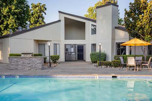 Exterior Clubhouse Views at Waterfield Square Apartment Homes