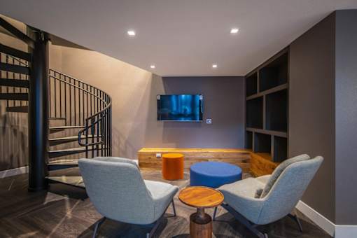 resident social lounge at Capitol650