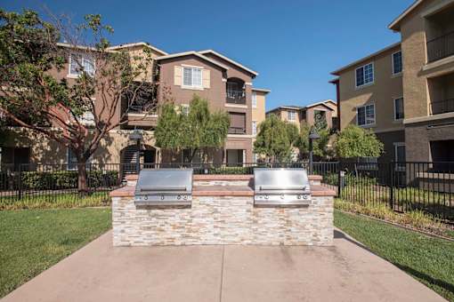 Community Grilling Station at Sterling Village Apartment Homes, Vallejo, CA