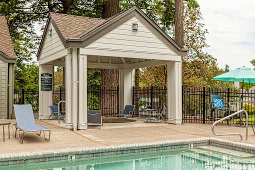 Pool cabana at Haven at Charbonneau