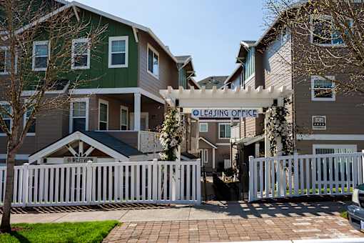 Leasing Office Exterior at Westview Heights Apartments, Portland, 97229