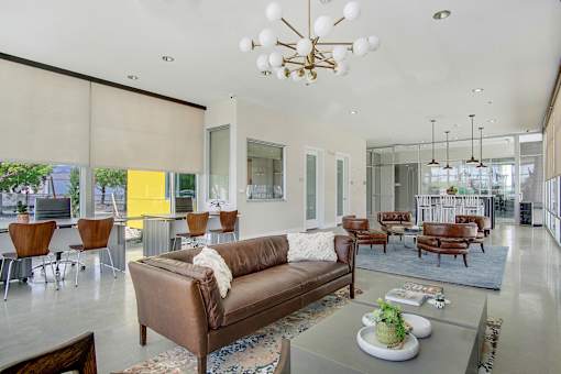 Resident Seating at Parq Crossing Apartments
