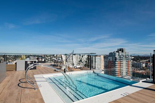 rooftop spa at Luma
