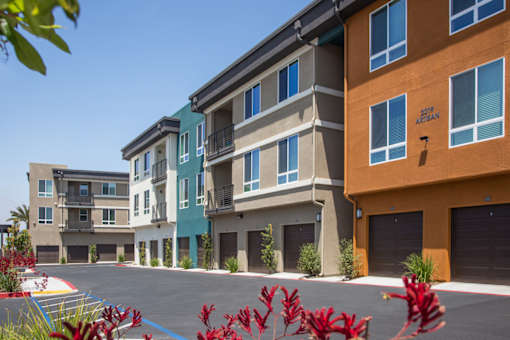 attached garages at Pulse Millenia