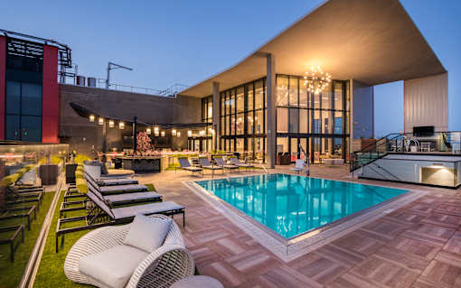 resort style pool at Shift