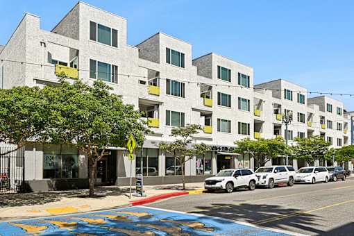 exterior views at Pine at 6th