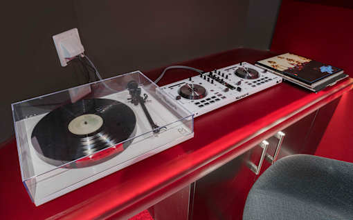 a record player on top of a desk