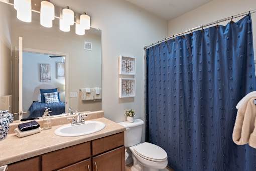 Bathroom C in a 3x3 Plainsman