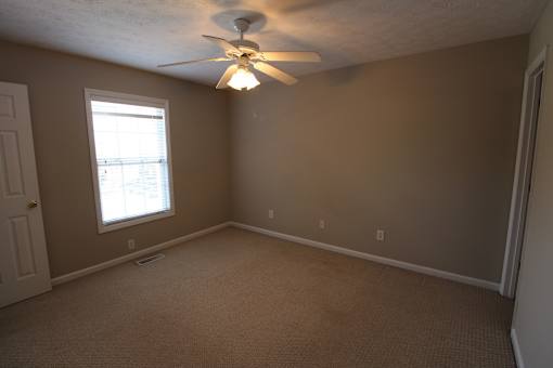 Donahue - 2 Bedroom - Renovated