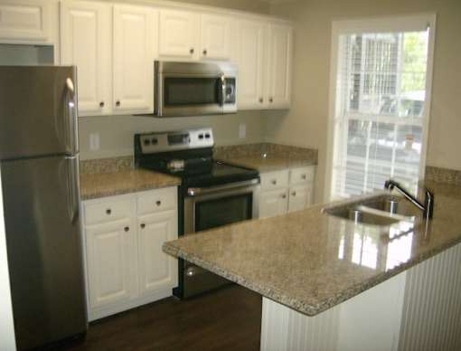 Varsity - 2 Bedroom - Renovated