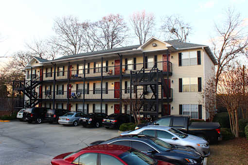 Varsity - 2 Bedroom - Renovated