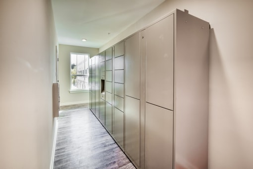 500 Northside Stations mailroom with lockers