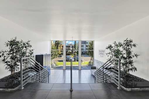 Entrance And Hallway at Chateau La Fayette, Los Angeles