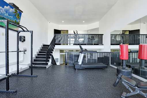Fitness Center at Oxnard Plaza, North Hollywood, CA, 91606