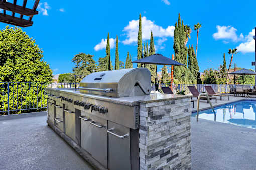 Modern outdoor kitchen at Oxnard Plaza, North Hollywood
