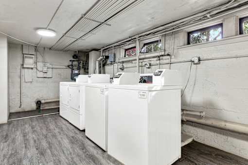 Laundry Room at Hobart Apartments, Los Angeles, California