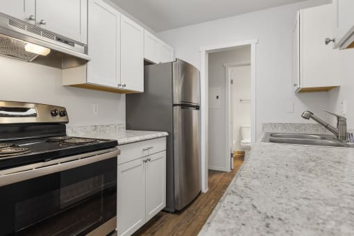 Granite Countertop Kitchen at The Ridge at Bellevue, Bellevue, Washington