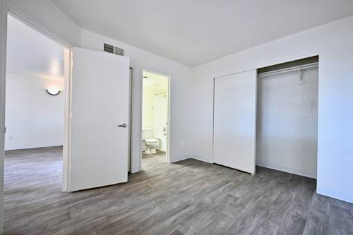 Room with Large Closet at Mountain Vista, Arizona, 85635