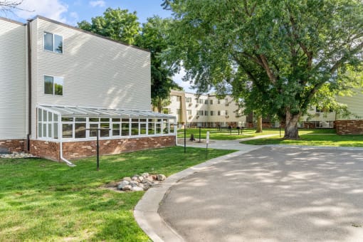 the preserve at ballantyne commons apartments leasing office spaces  commons