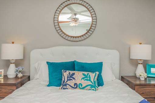 Bedroom with a Large Bed at Oxbow Hill Country, Boerne, 78006