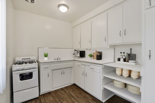 the preserve at ballantyne commons apartment kitchen