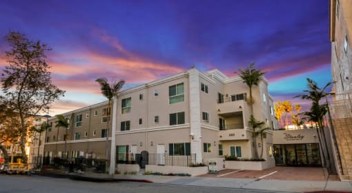 the building in which the hotel is located