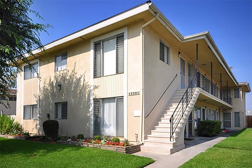 12201 Peacock exterior with 10 apartment units