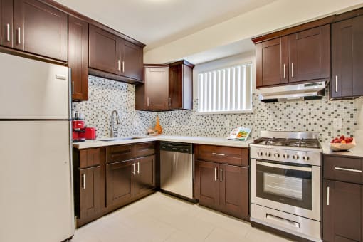 Kitchen_North Hollywood Apartment_Twin Palms