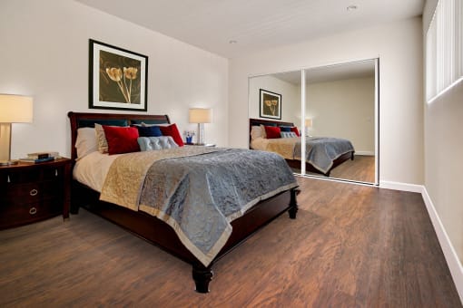 Bedroom_Twin Palms_North Hollywood Apartment