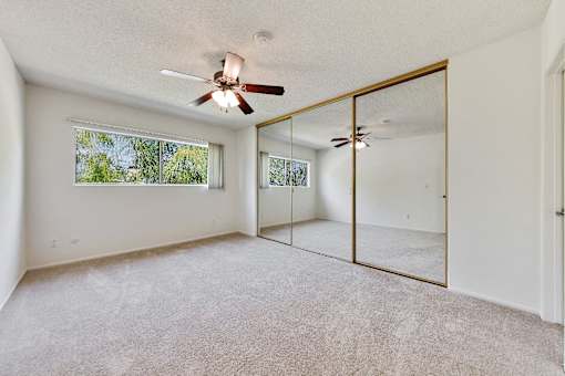 Bedroom ; Ceiling Fan