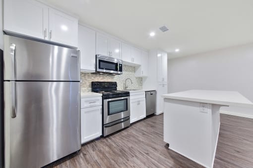 Refrigerator ; Microwave ; Stove
