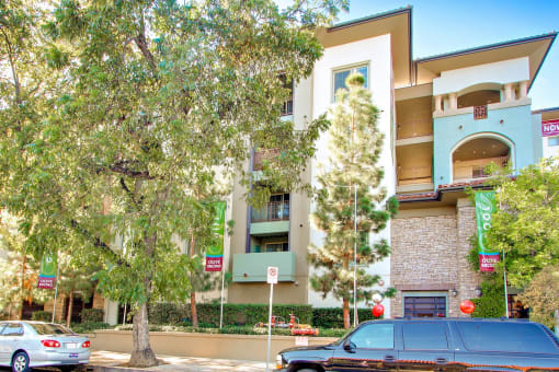 Olive Encino Building