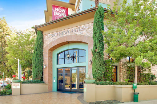 Olive Encino Entrance