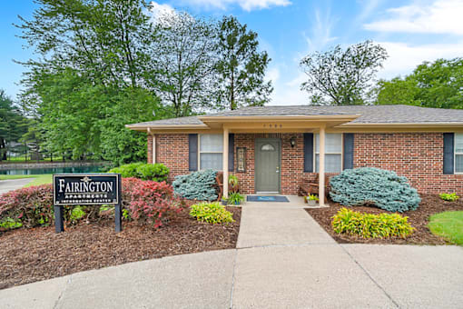 Exterior view of the leasing office at Fairington of Louisville.