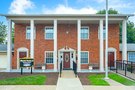 Apartment leasing office at Mount Vernon.