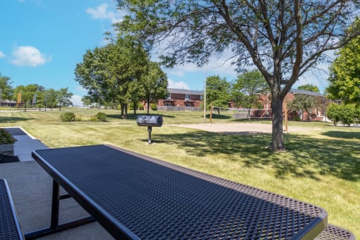 Picnic area with seating at Archer's Pointe.