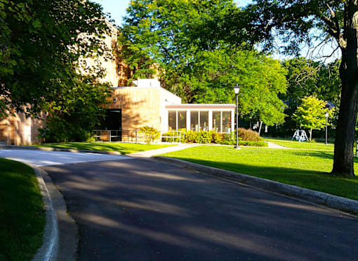 Exterior view of Marshall House Apartments.