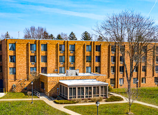 Exterior view of Marshall House Apartments.