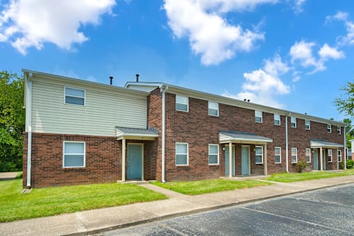 Exterior view of a building at Valley Ridge Apartments.