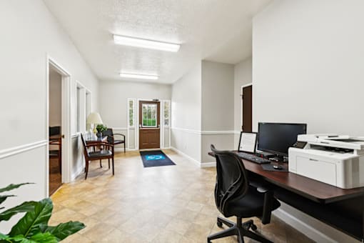 Business center at Carriage House Apartments, Muncie, IN