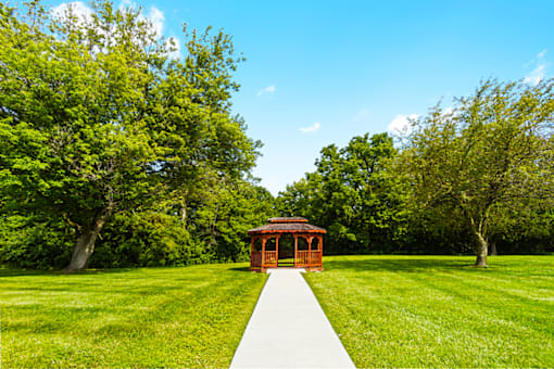 Gazebo and surrounding greenery at Blueridge Terrace Apartments.