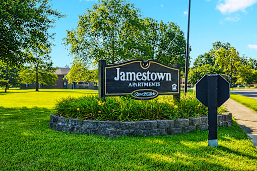 Monument sign for Jamestown Apartments in Seymour, Indiana.