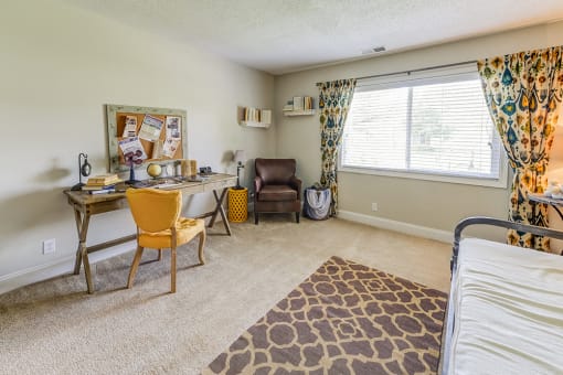 Signature Series Guest Bedroom at Somerset Lakes