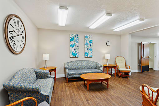 Social lobby area at Fairington Apartments in Fort Wayne.