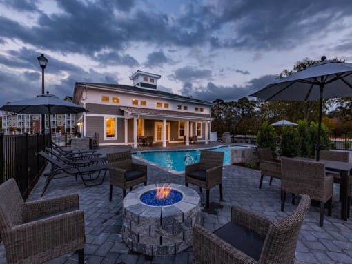 Outdoor Firepit Patio at Westport Apartments, Norfolk